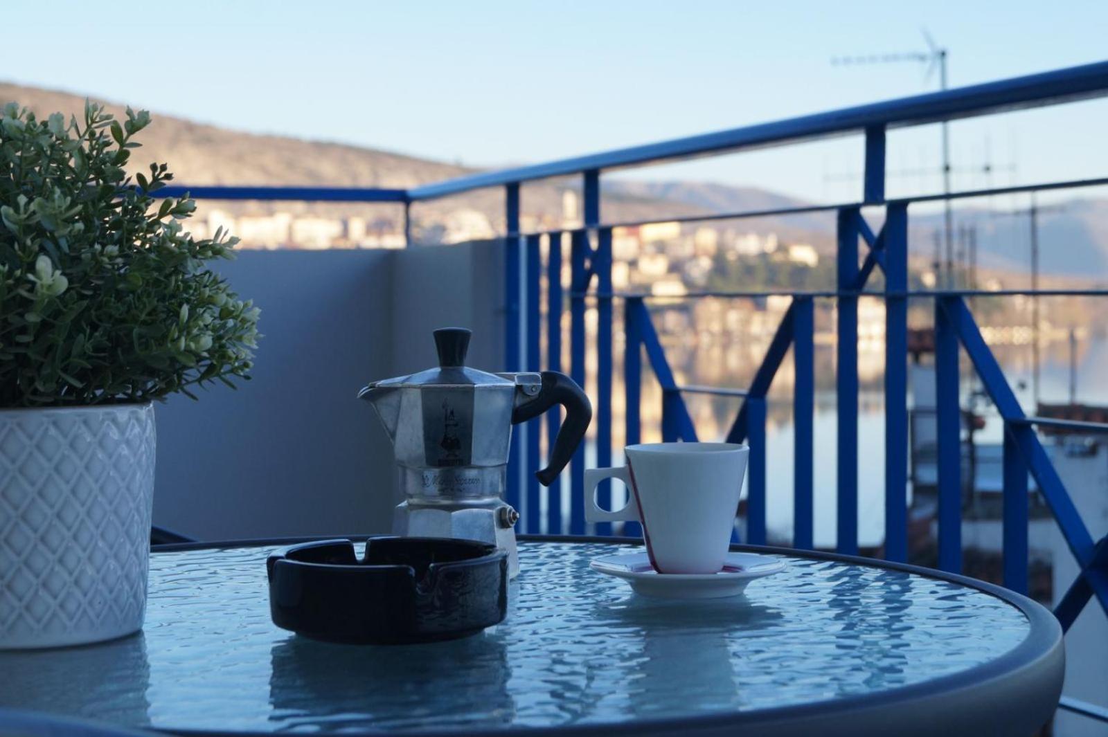 Daphne Luxury Apartment Kastoria Extérieur photo