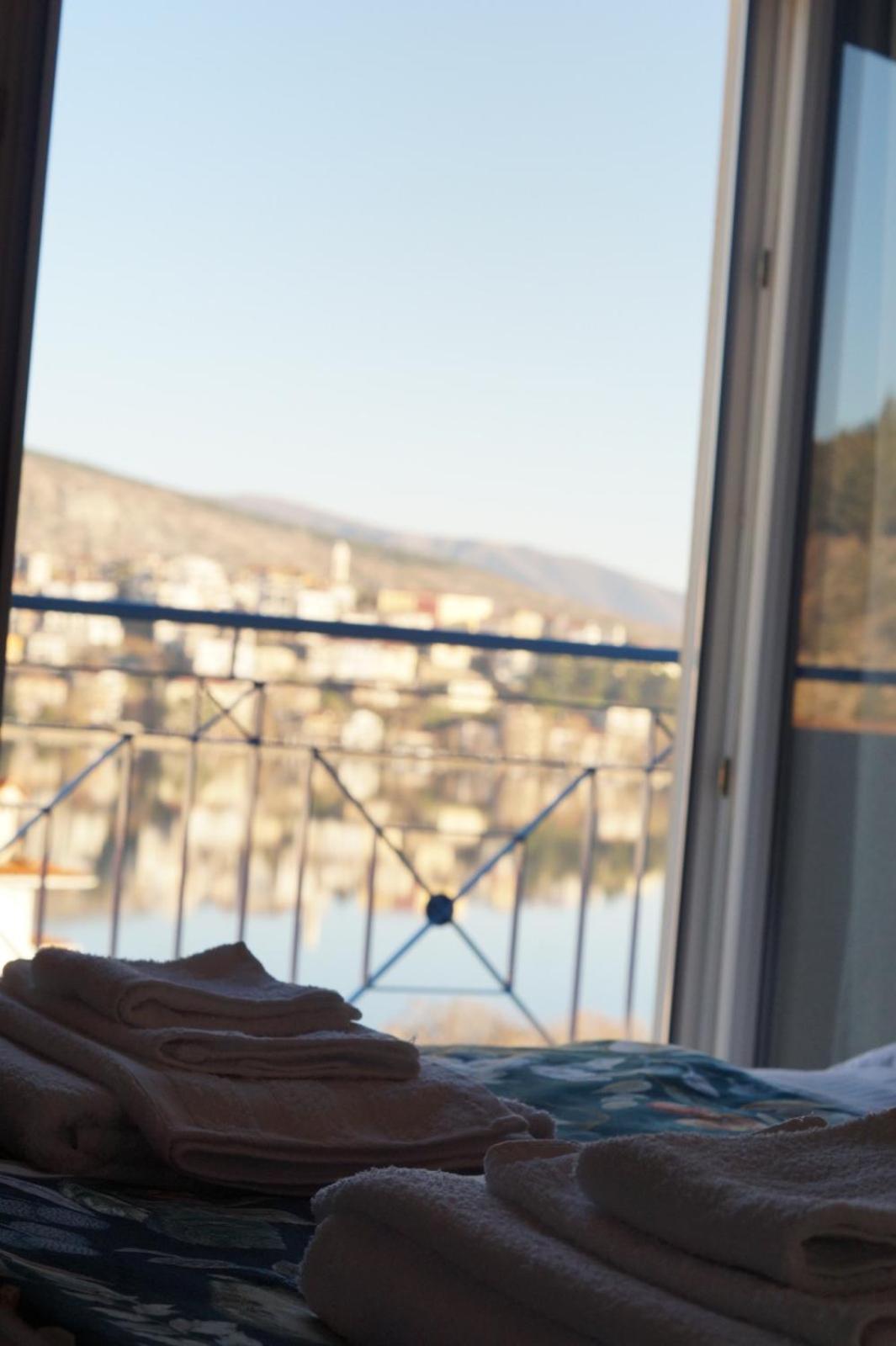 Daphne Luxury Apartment Kastoria Extérieur photo