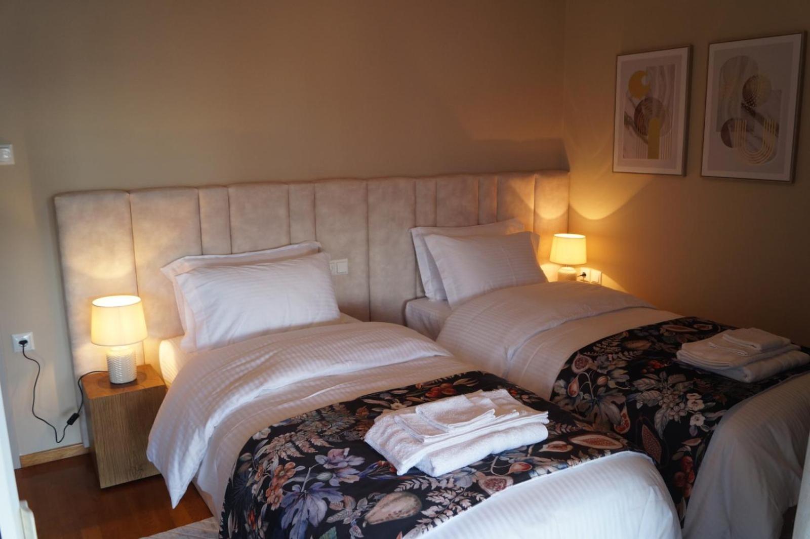 Daphne Luxury Apartment Kastoria Extérieur photo
